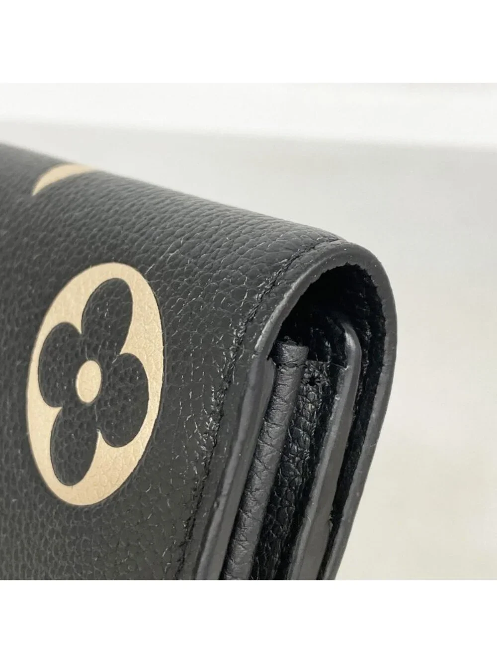 Louis Vuitton Wallet Monogram Empreinte Bicolor Portefeuille Sarah Black Beige